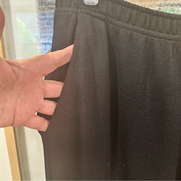 St John Sport Black Velvet Velour Track Pants
Pockets Womens Large - Picture 3 of 7